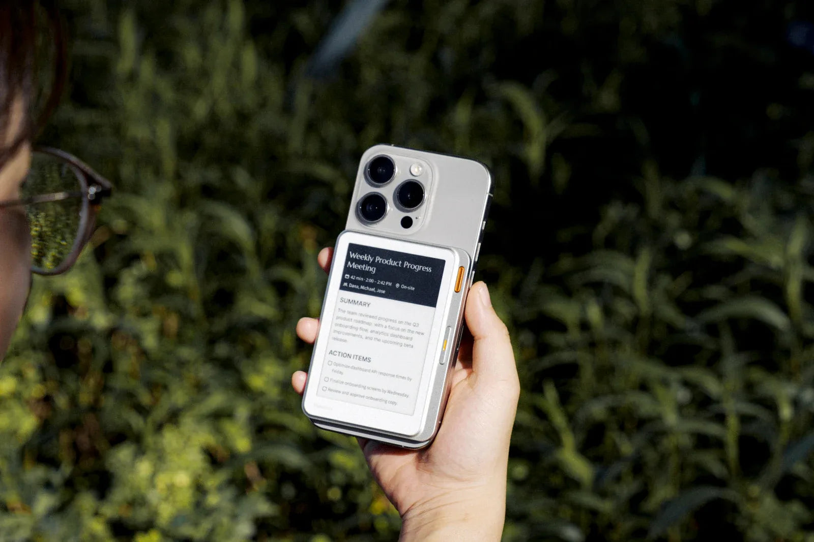 Verso mounted to a phone outdoors
