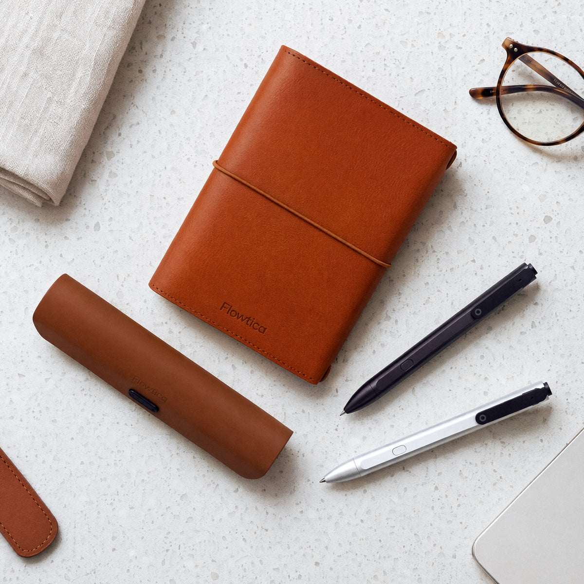 Flowtica Scribe Field Kit (Pen + Folio Notebook)